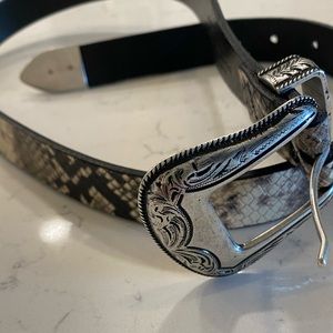Aritzia - SNAKE SKIN BELT